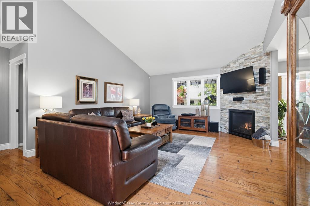 66 Townsview Court, Essex, Ontario  N8M 3E3 - Photo 4 - 26016399