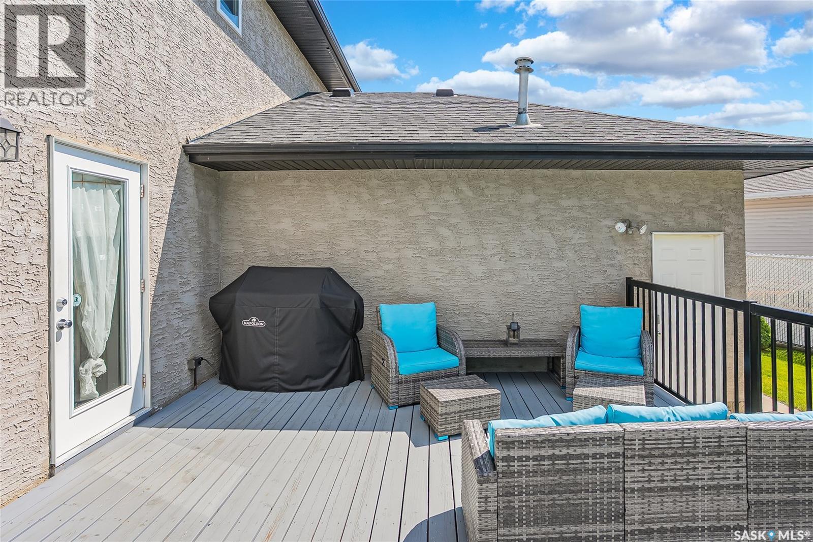 885 Manor Heights, Martensville, Saskatchewan  S0K 2T2 - Photo 42 - SK041836