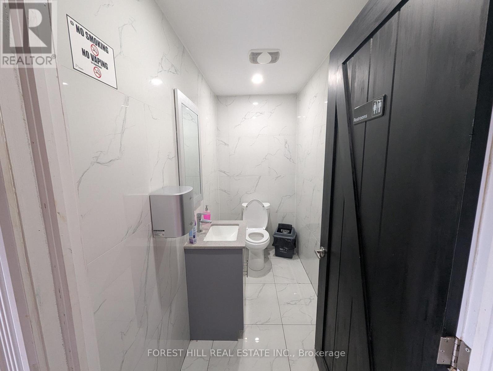 6 - 245 Queen Street S, Mississauga, Ontario  L5M 1L7 - Photo 11 - W13540486
