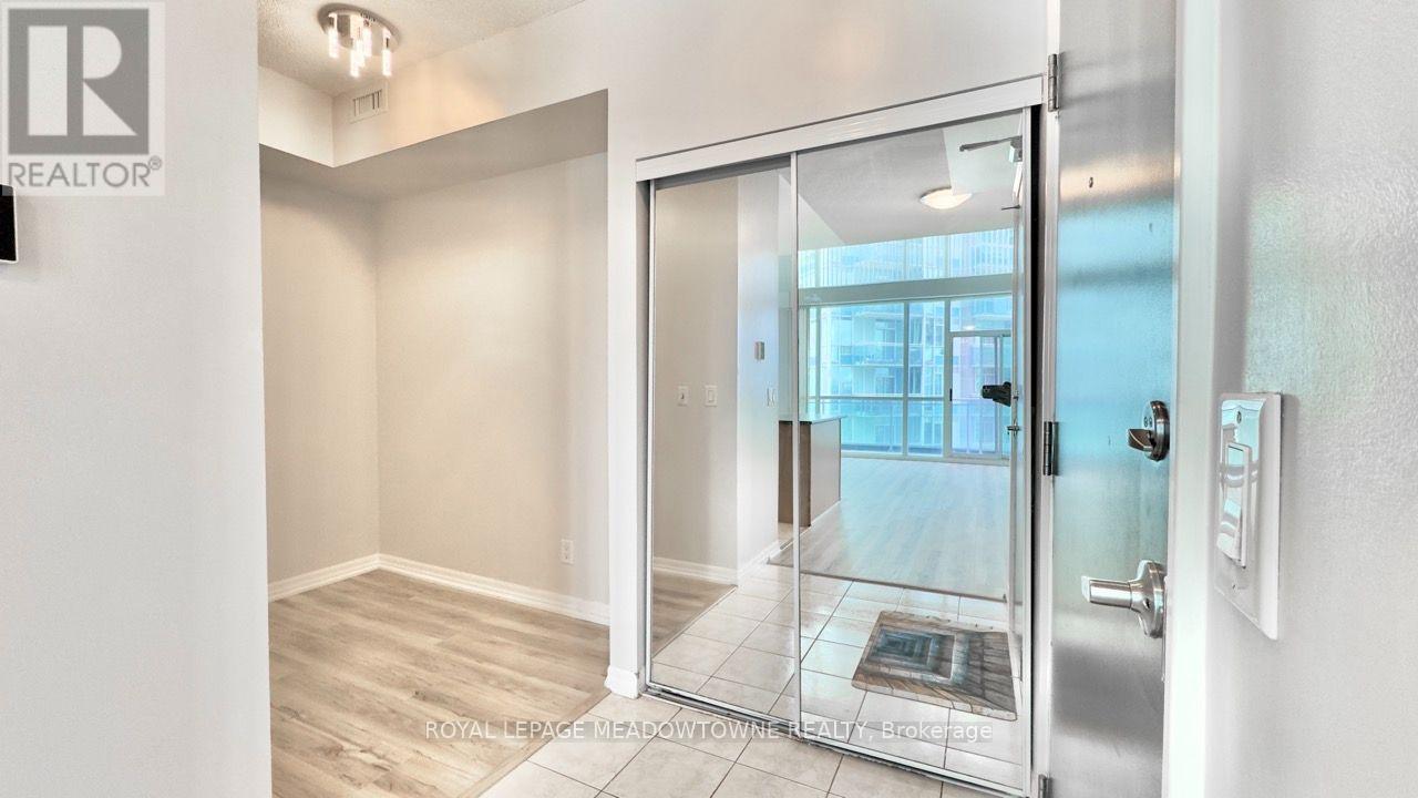 2114 - 223 WEBB DRIVE, Mississauga, Ontario