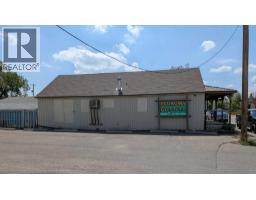 991 St. John Avenue, Pincher Creek, Alberta
