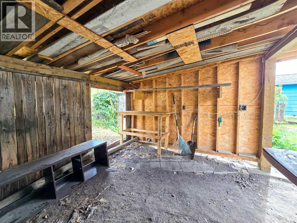 7417 18 Avenue, Coleman, Alberta  T0K 0M0 - Photo 23 - A2325685