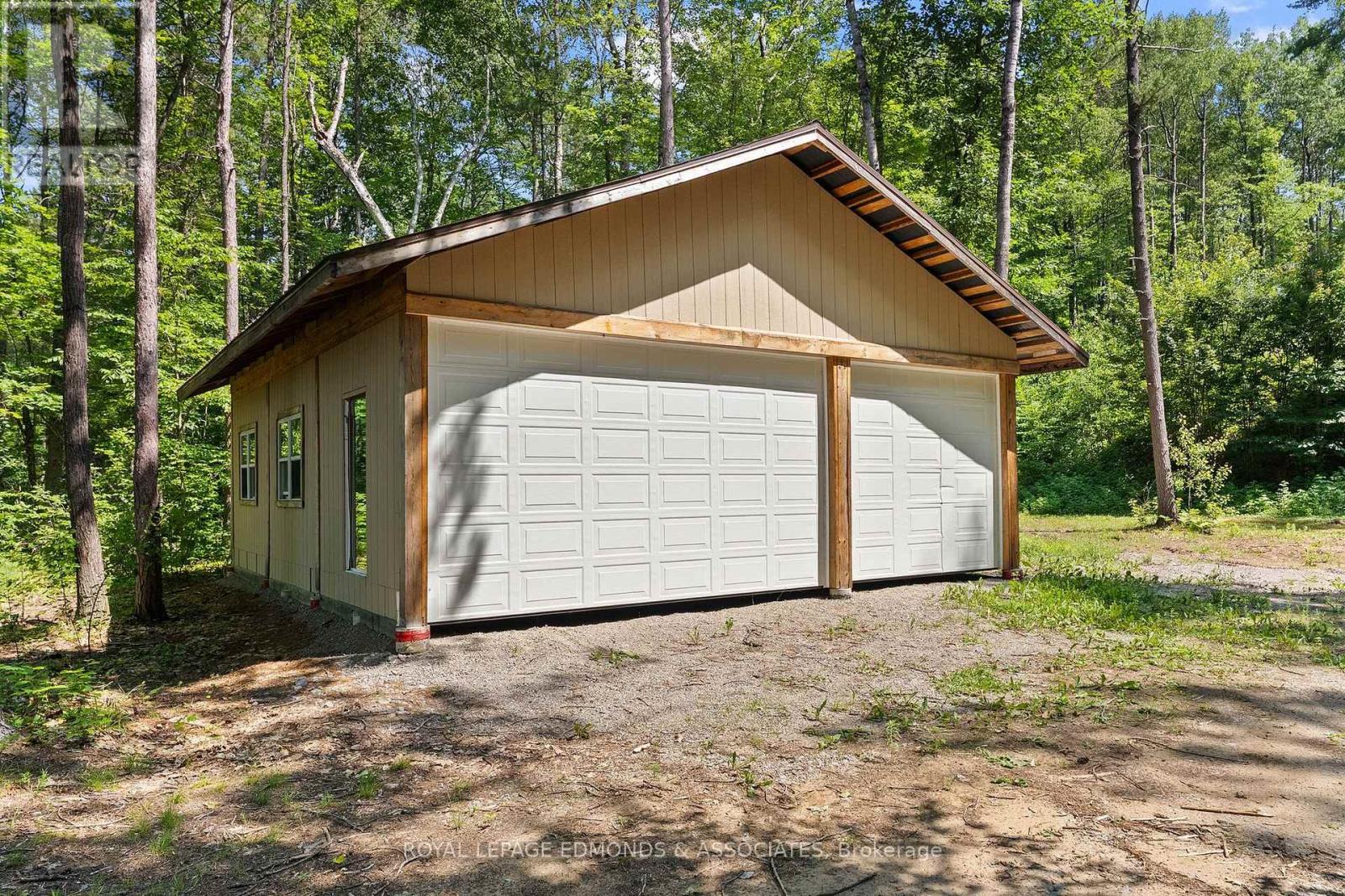 290 Hennessy Trail, Whitewater Region, Ontario  K0J 2L0 - Photo 11 - X13074384