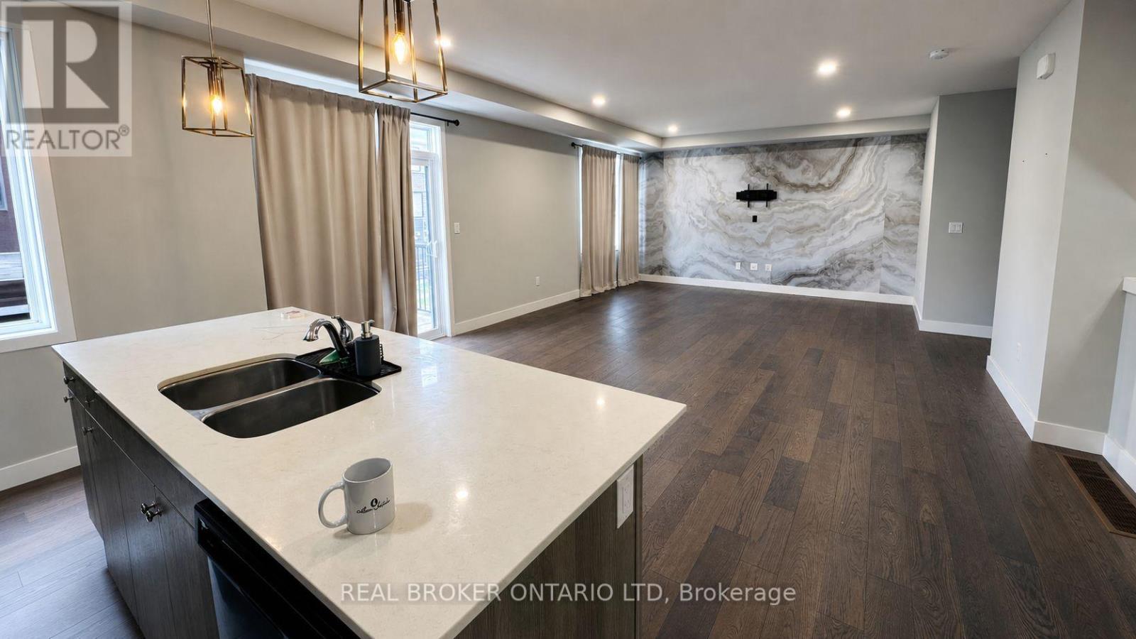 11 - 177 Edgevalley Road, London East, Ontario  N5V 0C5 - Photo 5 - X13540674
