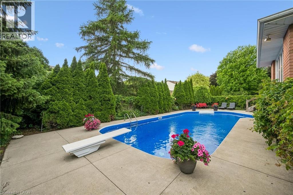18 Dunnington Court, Kitchener, Ontario  N2A 3M5 - Photo 7 - 40845285