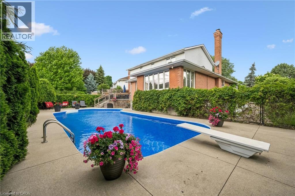 18 Dunnington Court, Kitchener, Ontario  N2A 3M5 - Photo 9 - 40845285
