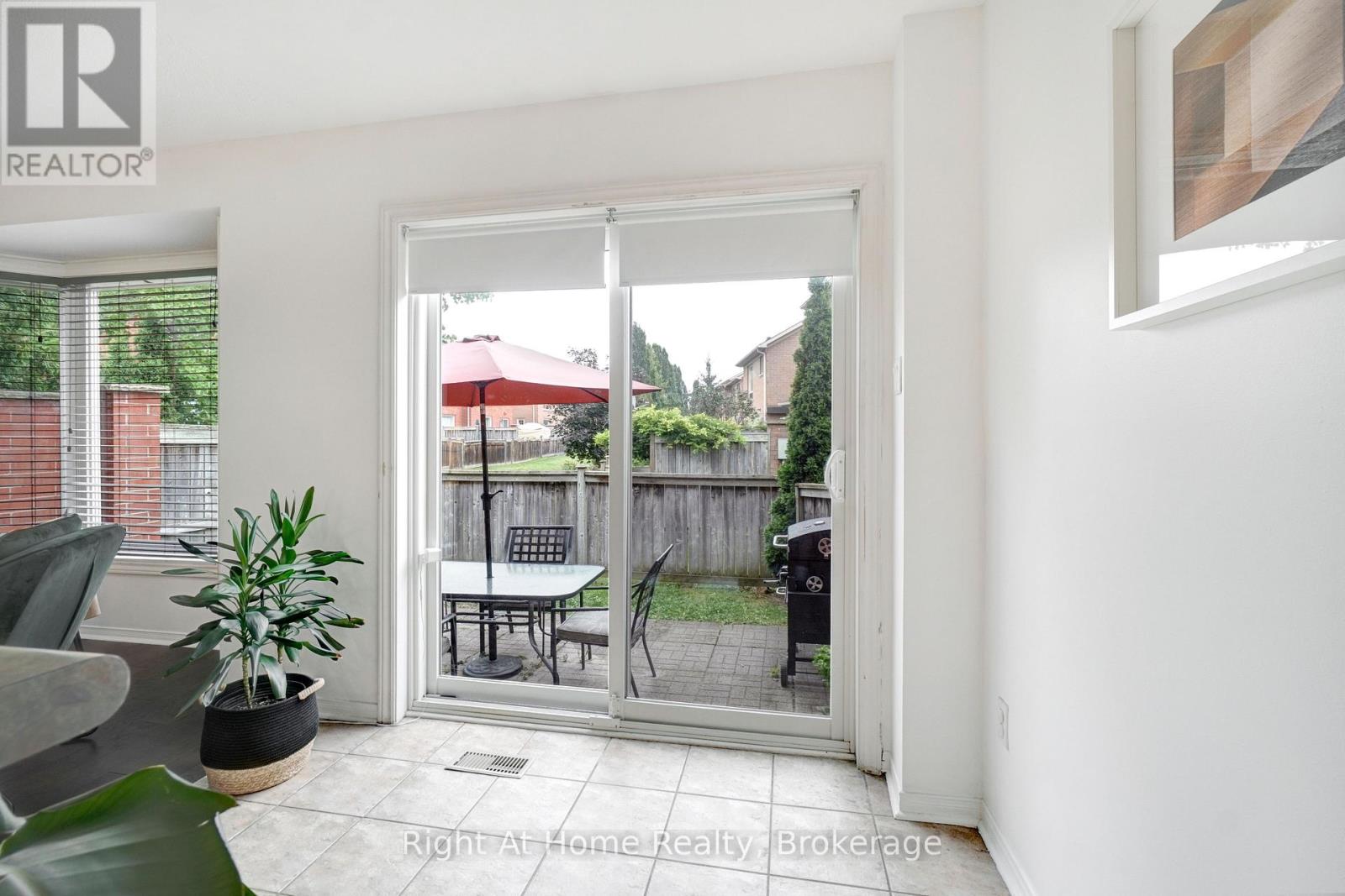 51 - 5223 Fairford Crescent, Mississauga, Ontario  L5V 2M6 - Photo 14 - W13540706
