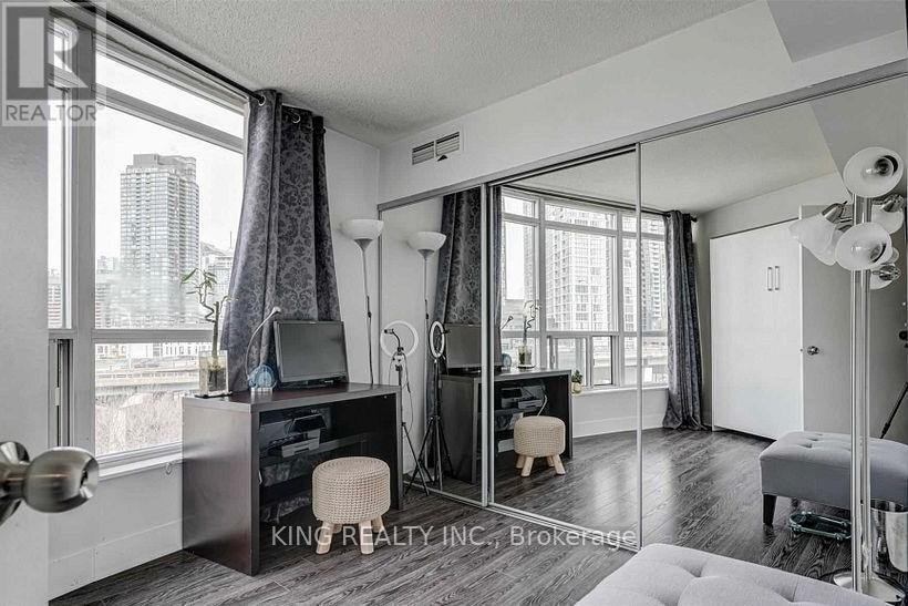 711 - 550 Queens Quay W, Toronto, Ontario M5V 3M8 - Photo 14 - C13540640