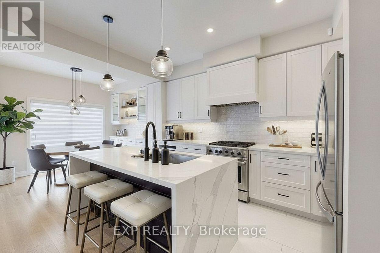 11 Martina Crescent, Vaughan, Ontario  L4H 3B6 - Photo 3 - N13540646
