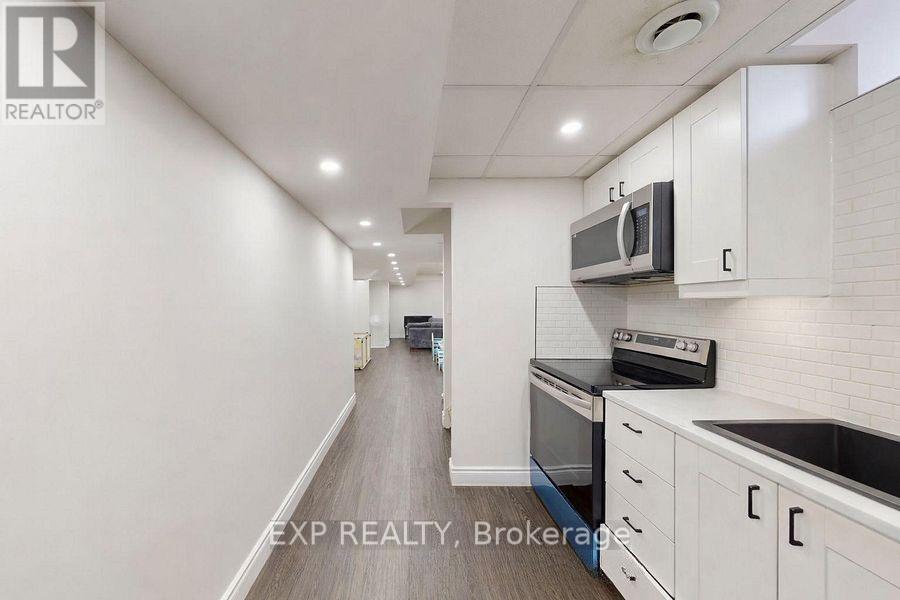 11 Martina Crescent, Vaughan, Ontario  L4H 3B6 - Photo 6 - N13540646