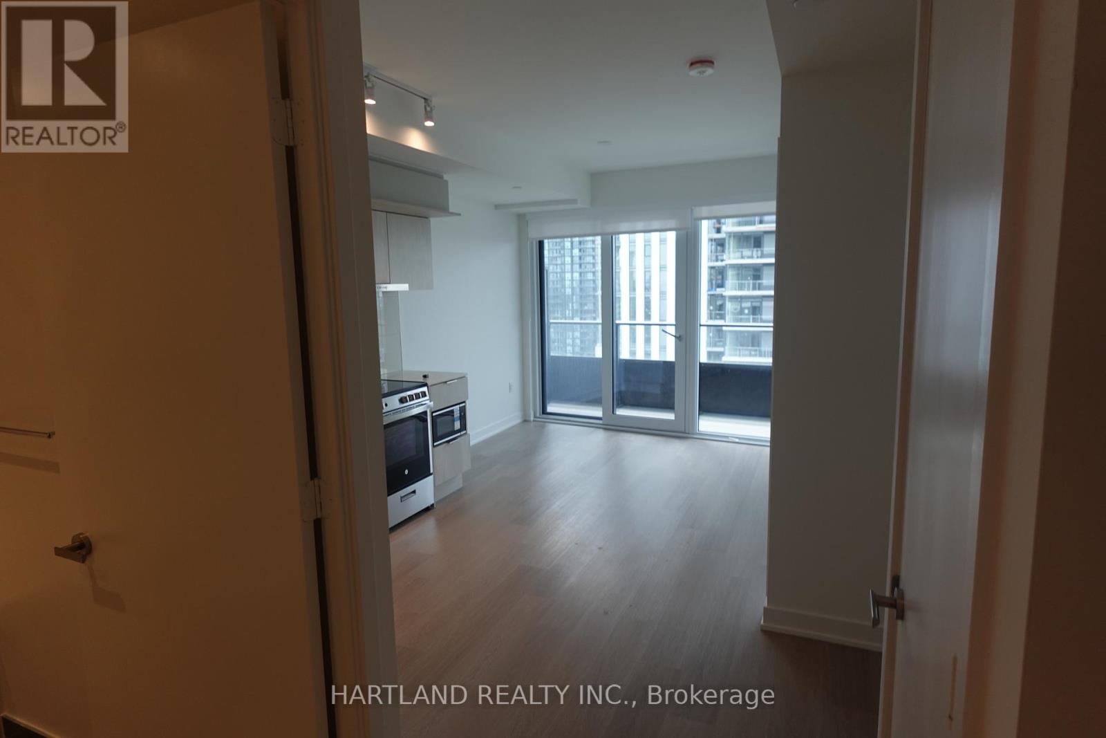 1801 - 448 BURNHAMTHORPE ROAD W, Mississauga, Ontario