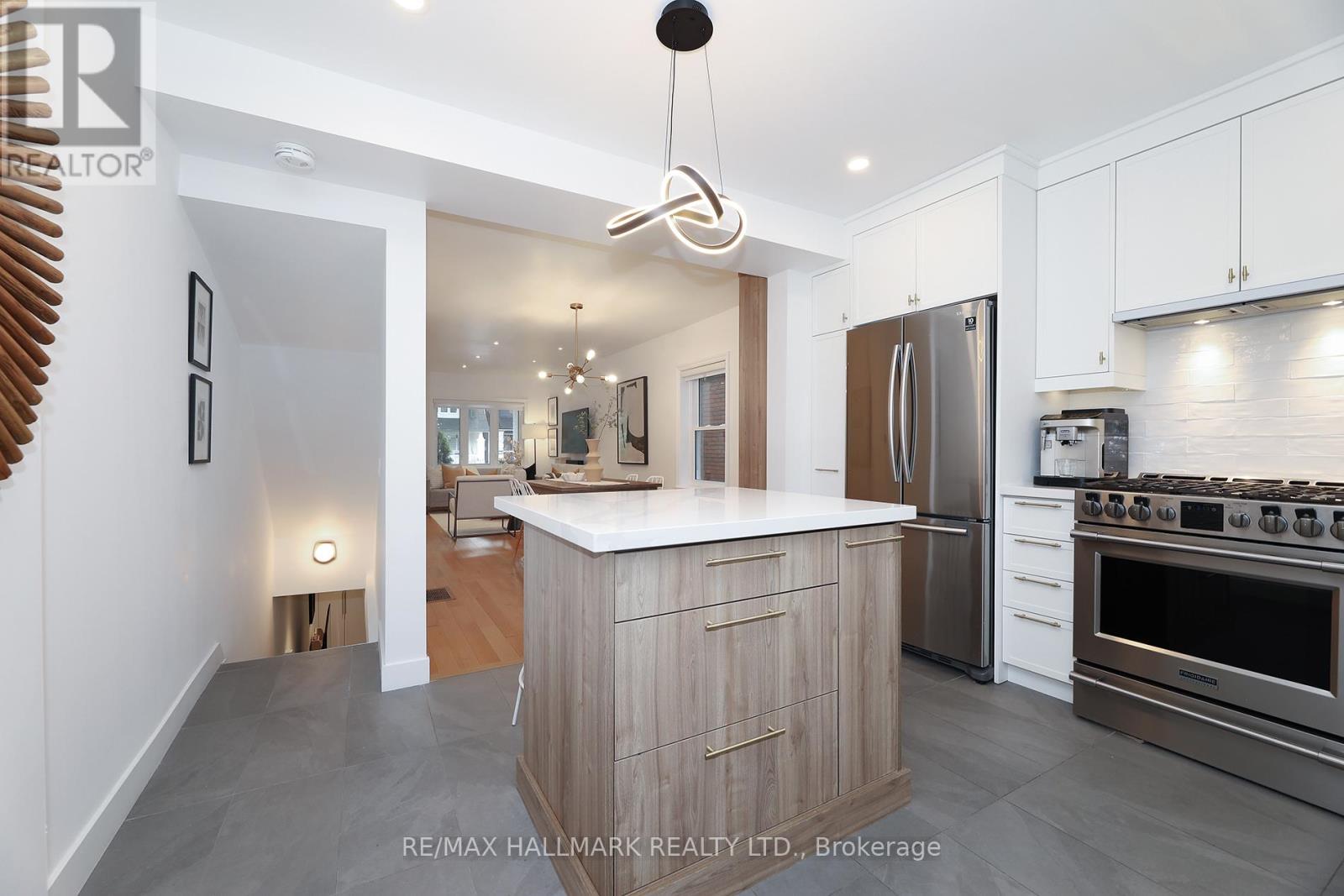 339 Scarborough Road, Toronto, Ontario  M4E 3M9 - Photo 19 - E13538550