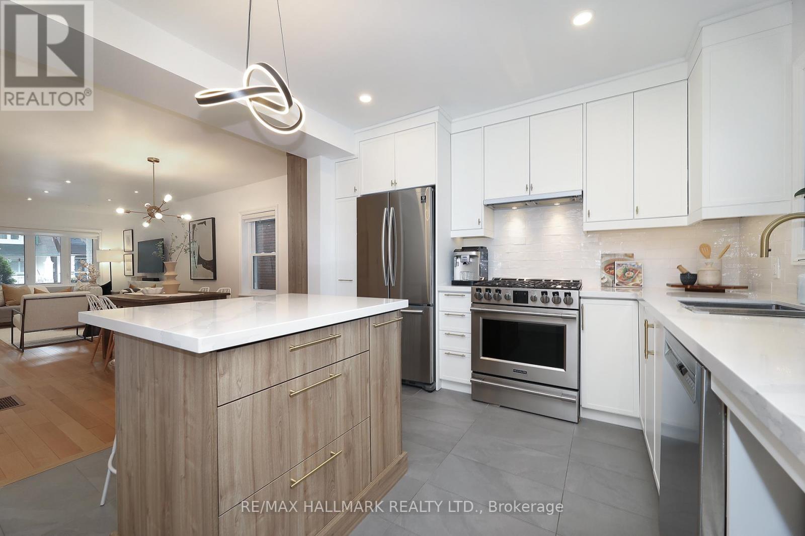 339 Scarborough Road, Toronto, Ontario  M4E 3M9 - Photo 16 - E13538550