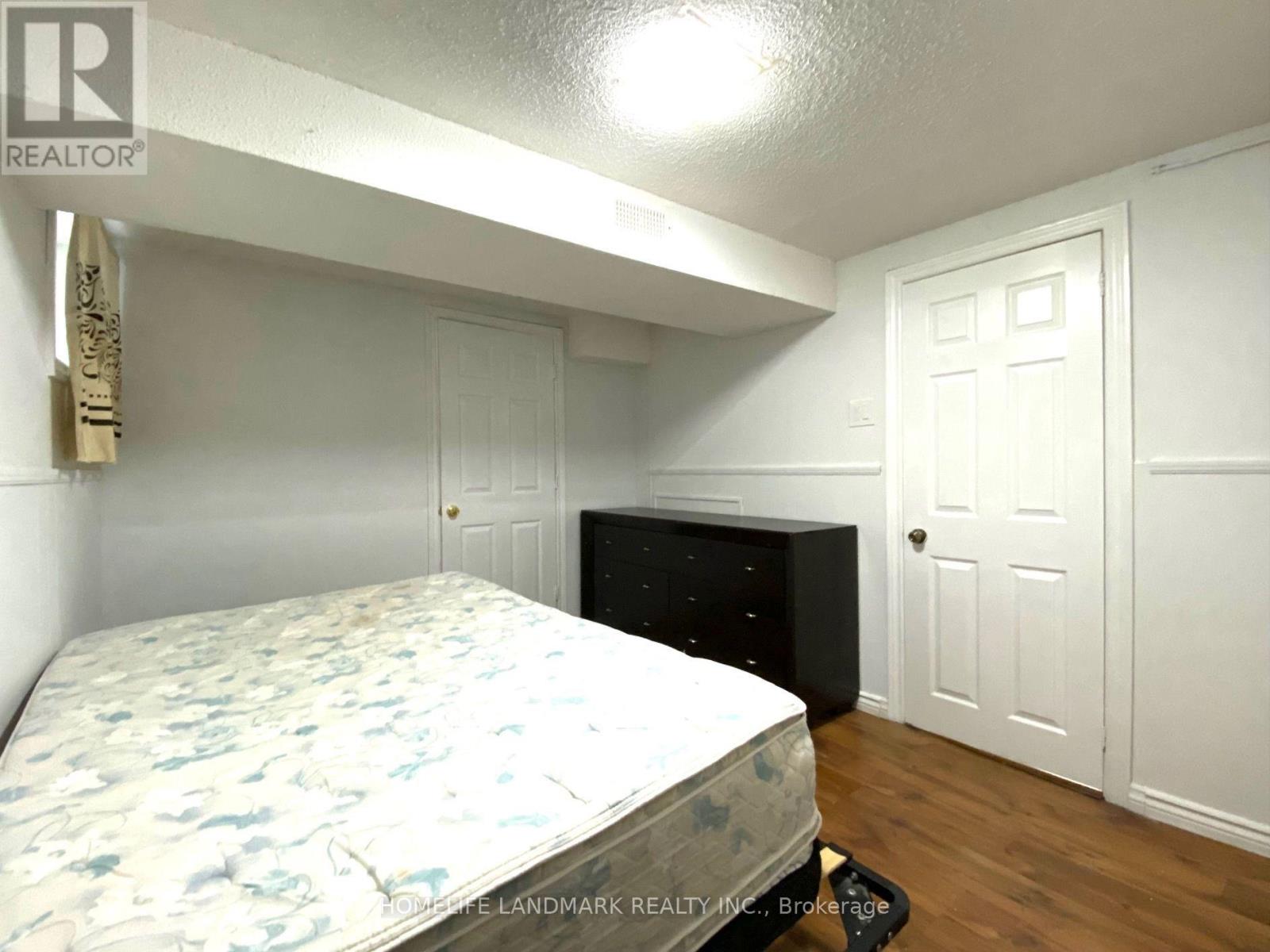 Lower - 3121 Jessica Court, Mississauga, Ontario L5C 1X7 - Photo 11 - W13455650