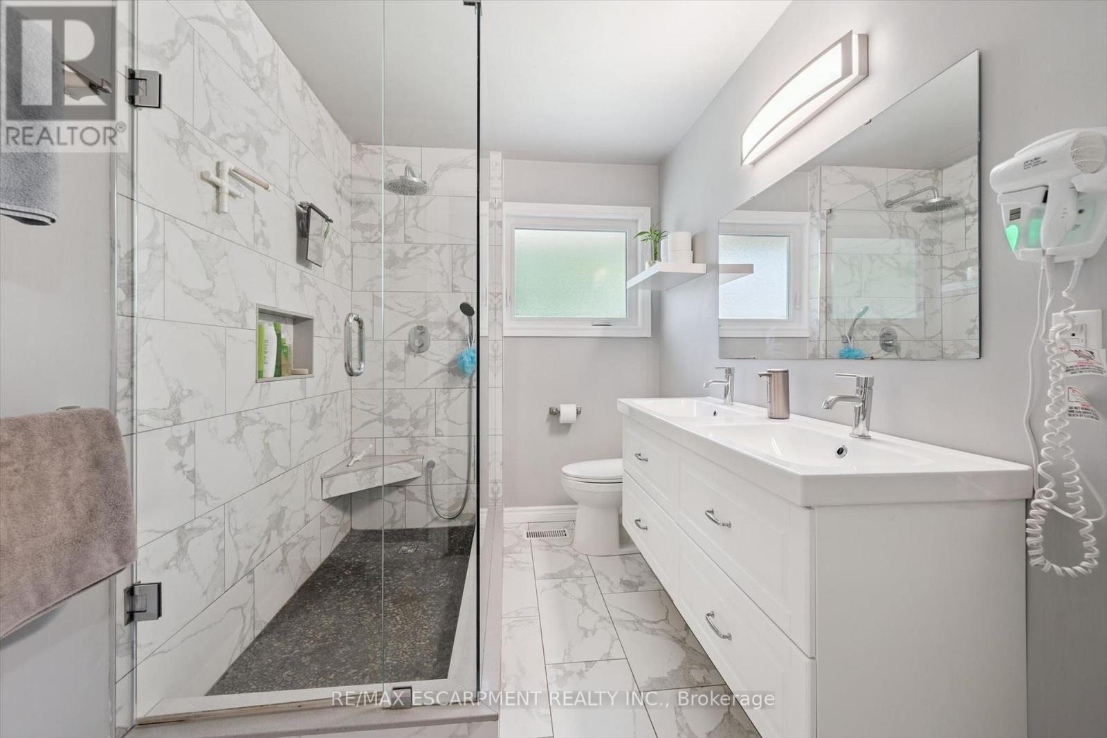 98 Stonybrook Drive, Kitchener, Ontario  N2M 4L7 - Photo 17 - X13540688