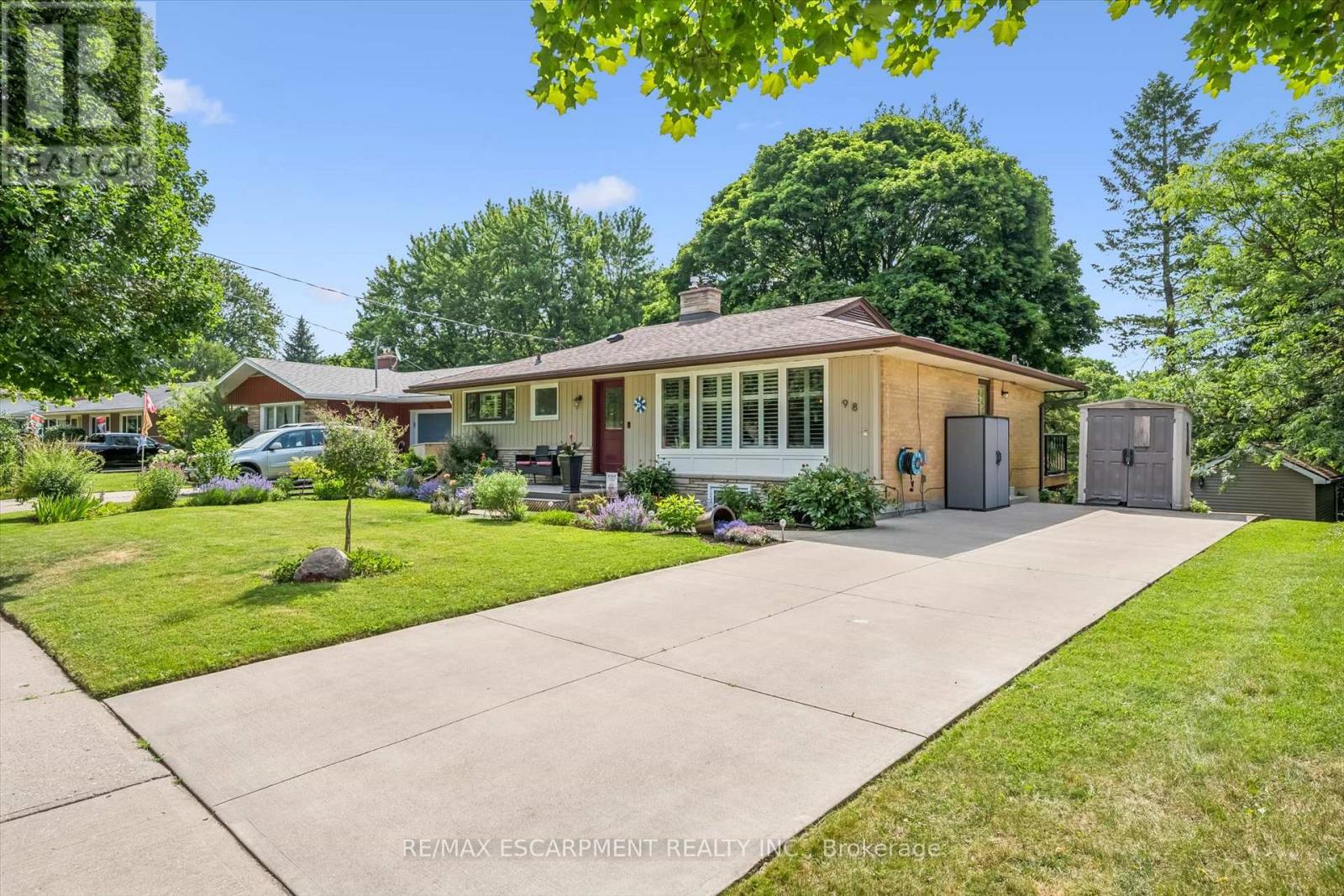 98 Stonybrook Drive, Kitchener, Ontario  N2M 4L7 - Photo 4 - X13540688