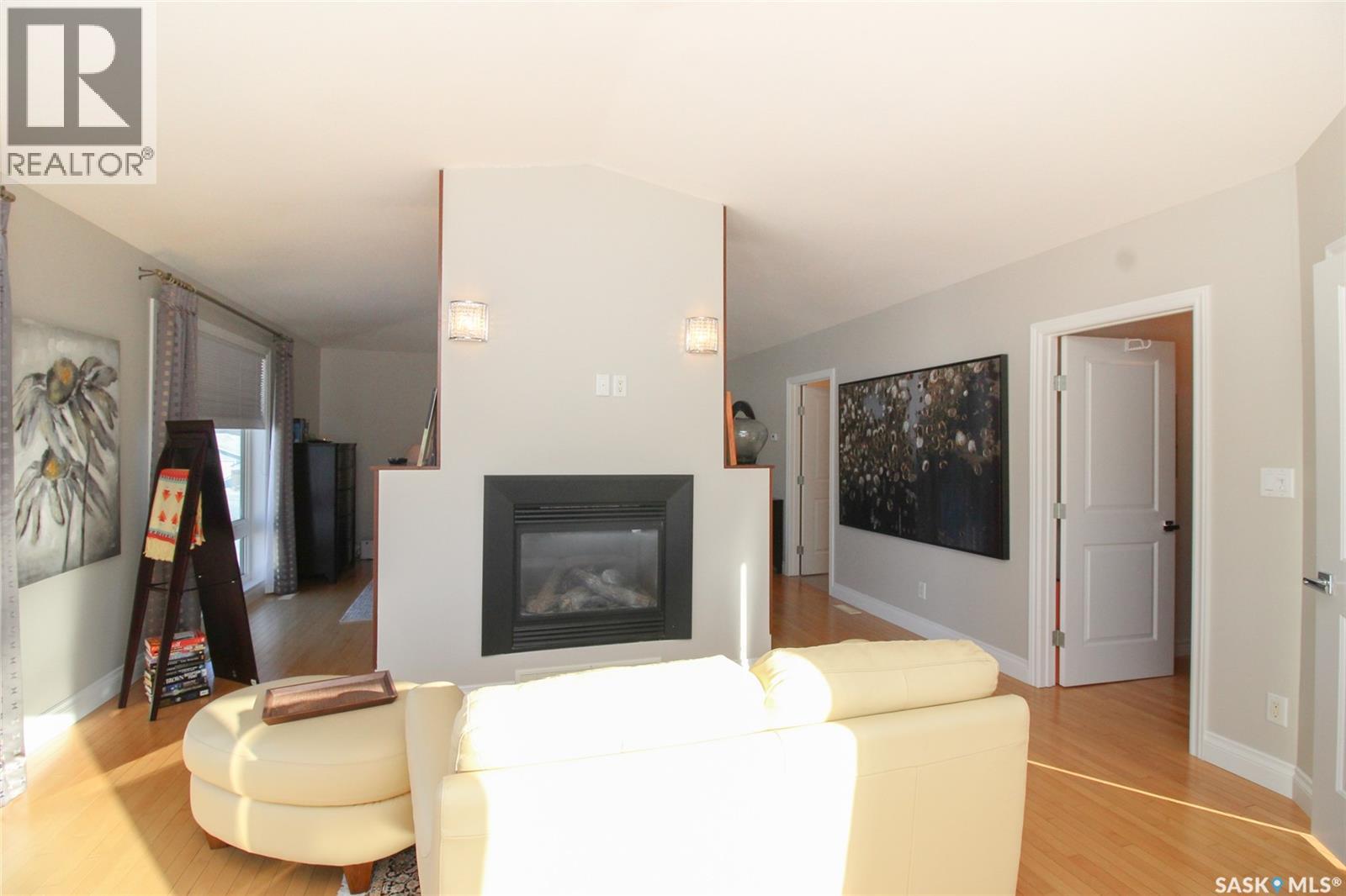 555 5th Street W, Shaunavon, Saskatchewan  S0N 2M0 - Photo 5 - SK042006