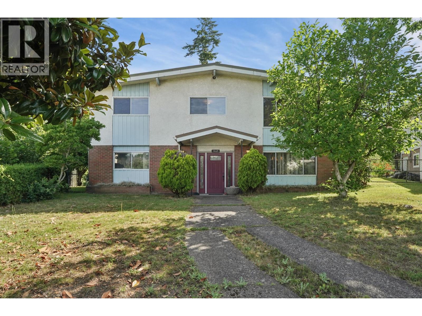 1469 E 17TH AVENUE, Vancouver