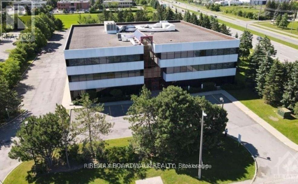 2465 St Laurent Boulevard, Ottawa, Ontario