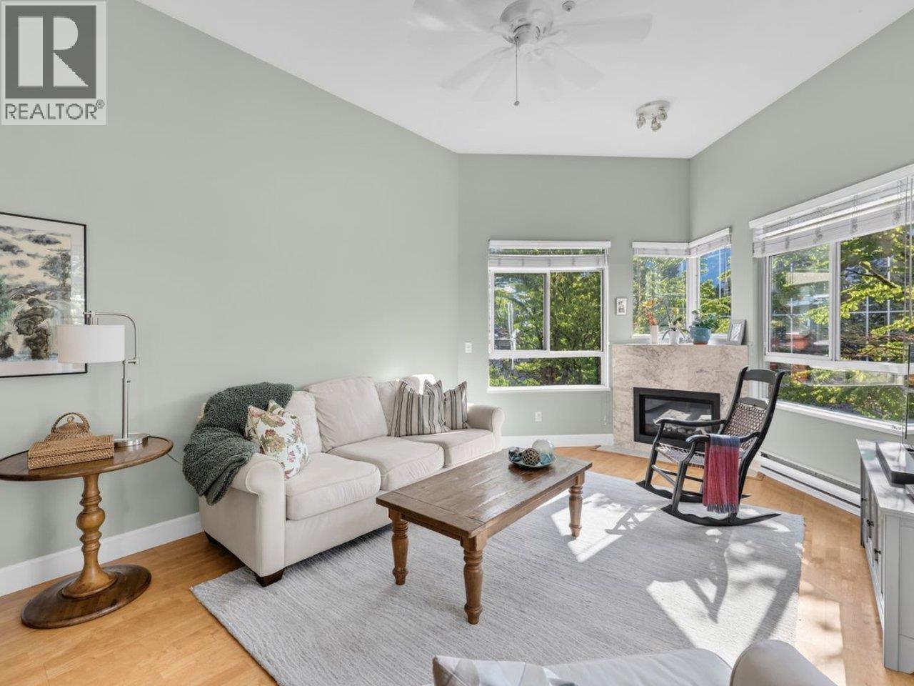 413 128 W 8th Street, North Vancouver, British Columbia  V7M 3M1 - Photo 5 - R3144336