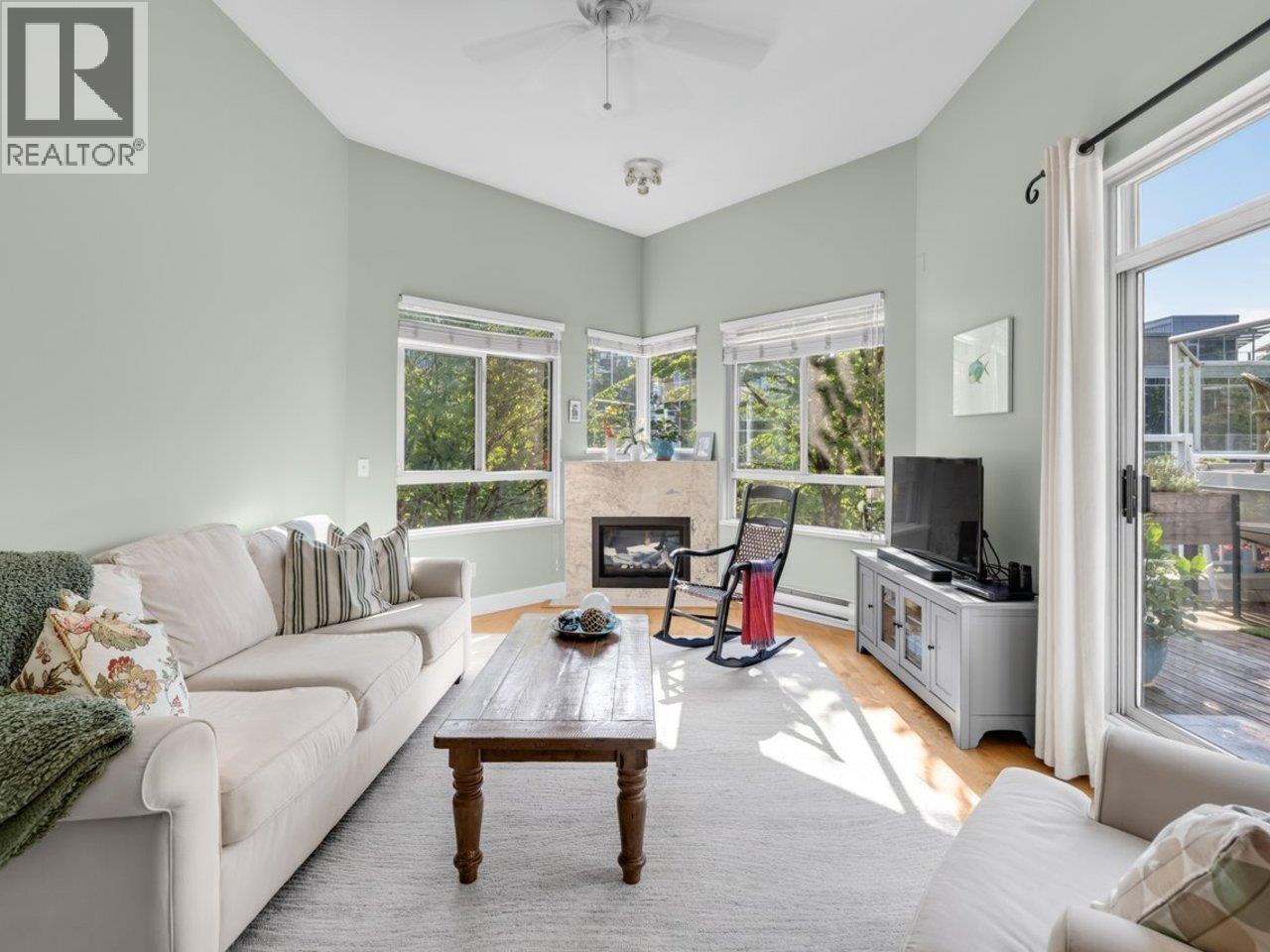 413 128 W 8th Street, North Vancouver, British Columbia  V7M 3M1 - Photo 6 - R3144336