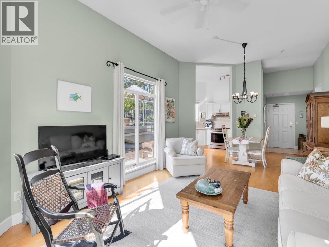 413 128 W 8th Street, North Vancouver, British Columbia  V7M 3M1 - Photo 7 - R3144336