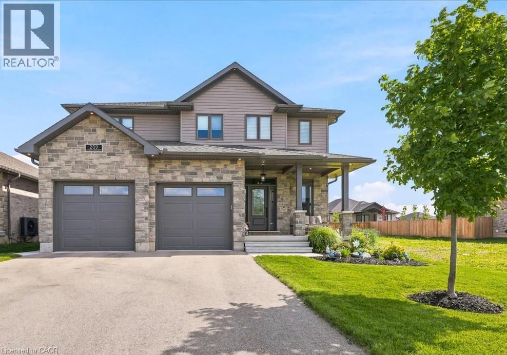 209 ARDEN Crescent, Mitchell