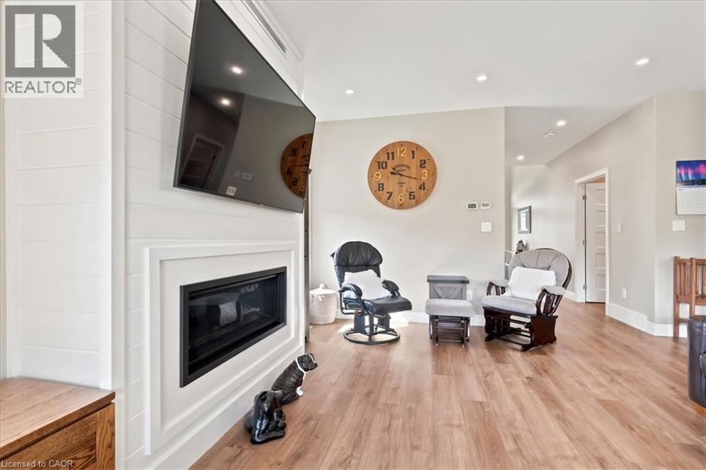 209 Arden Crescent, Mitchell, Ontario  N0K 1N0 - Photo 12 - 40838208