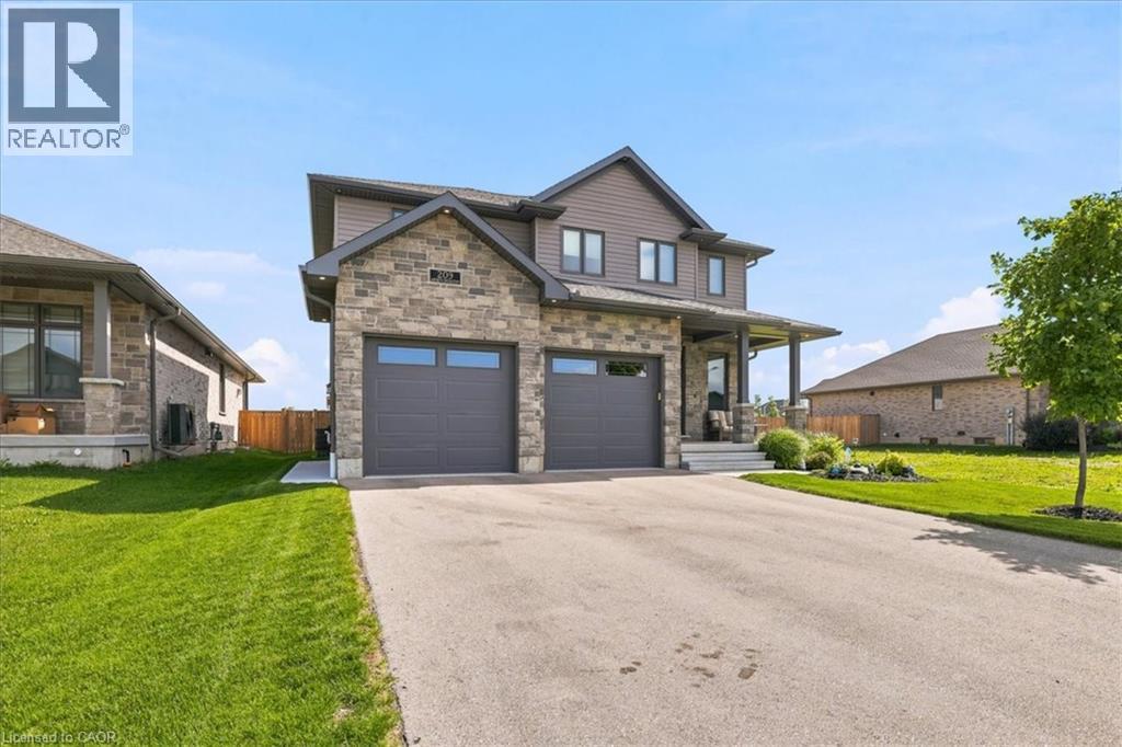209 Arden Crescent, Mitchell, Ontario  N0K 1N0 - Photo 2 - 40838208