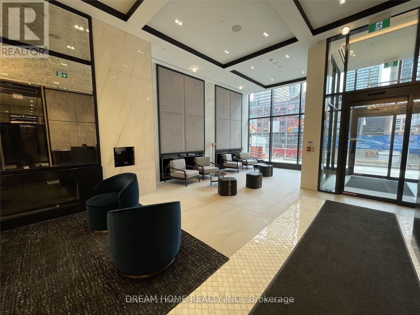 2209 - 8 Wellesley Street W, Toronto, Ontario  M4Y 0J5 - Photo 2 - C13540728