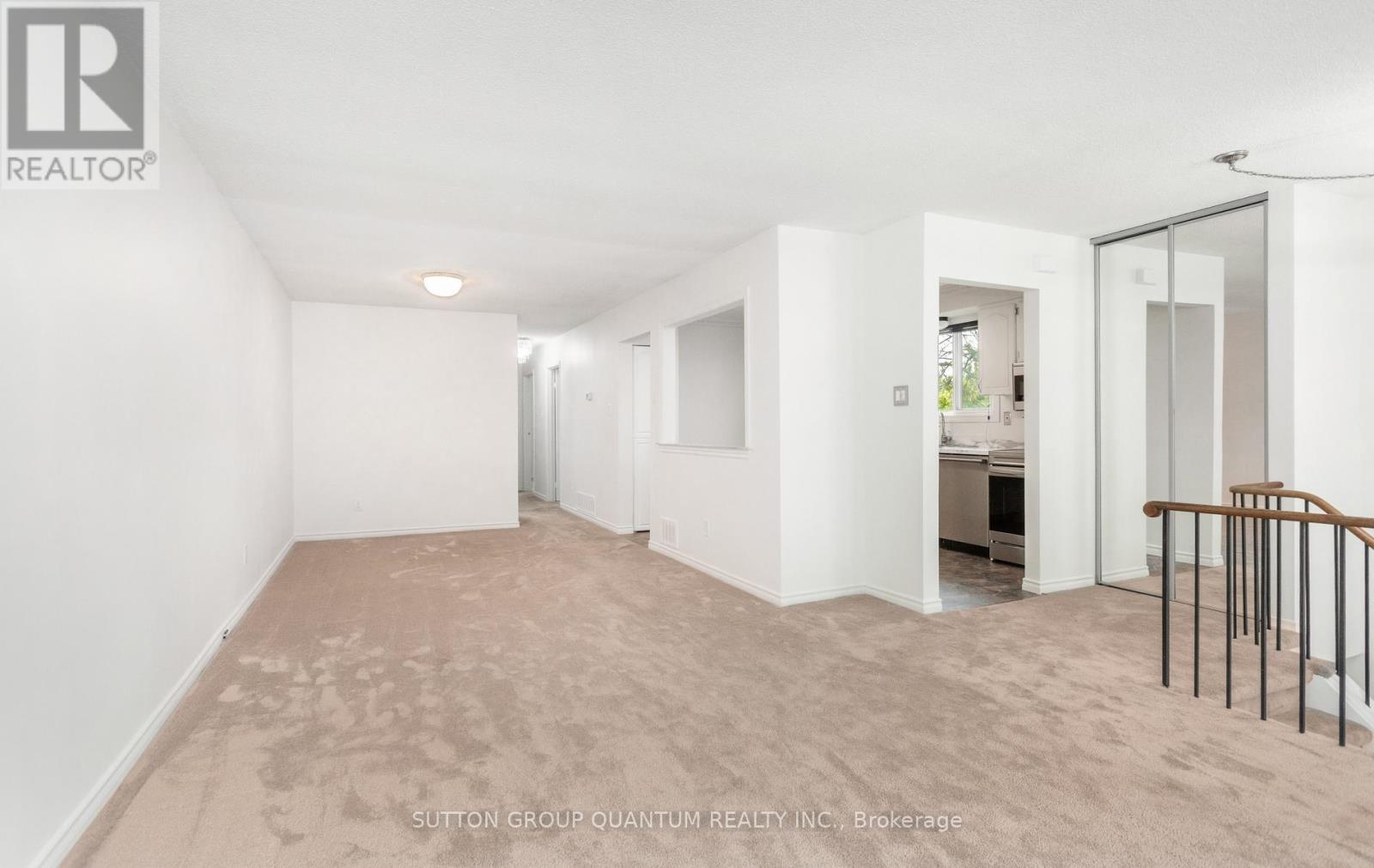 2363 Holyhead Drive, Burlington, Ontario  L7P 3V2 - Photo 11 - W13540710