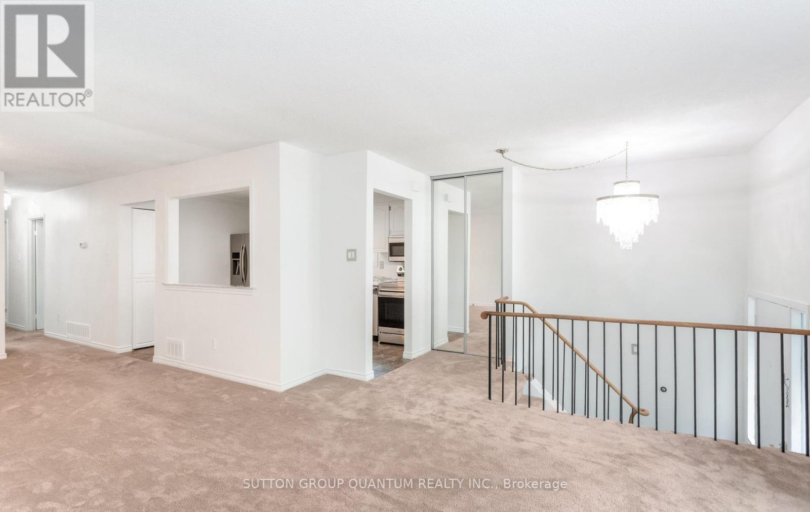 2363 Holyhead Drive, Burlington, Ontario  L7P 3V2 - Photo 12 - W13540710