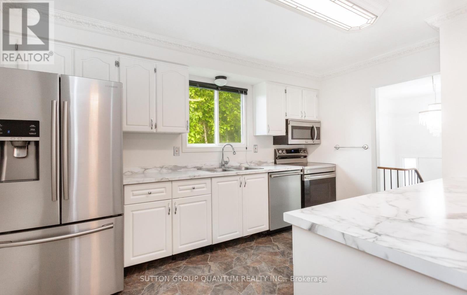 2363 Holyhead Drive, Burlington, Ontario  L7P 3V2 - Photo 16 - W13540710