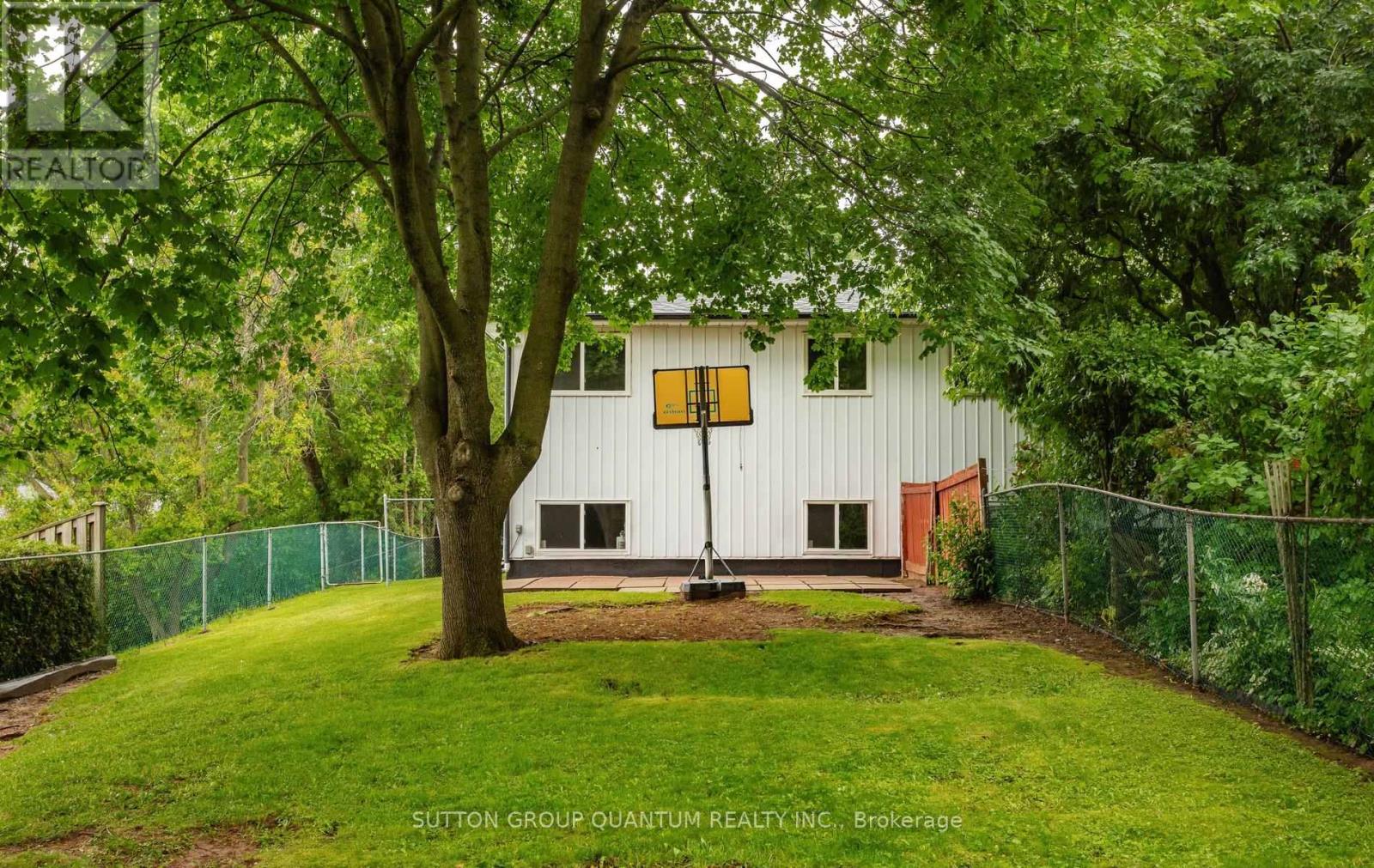 2363 Holyhead Drive, Burlington, Ontario  L7P 3V2 - Photo 47 - W13540710
