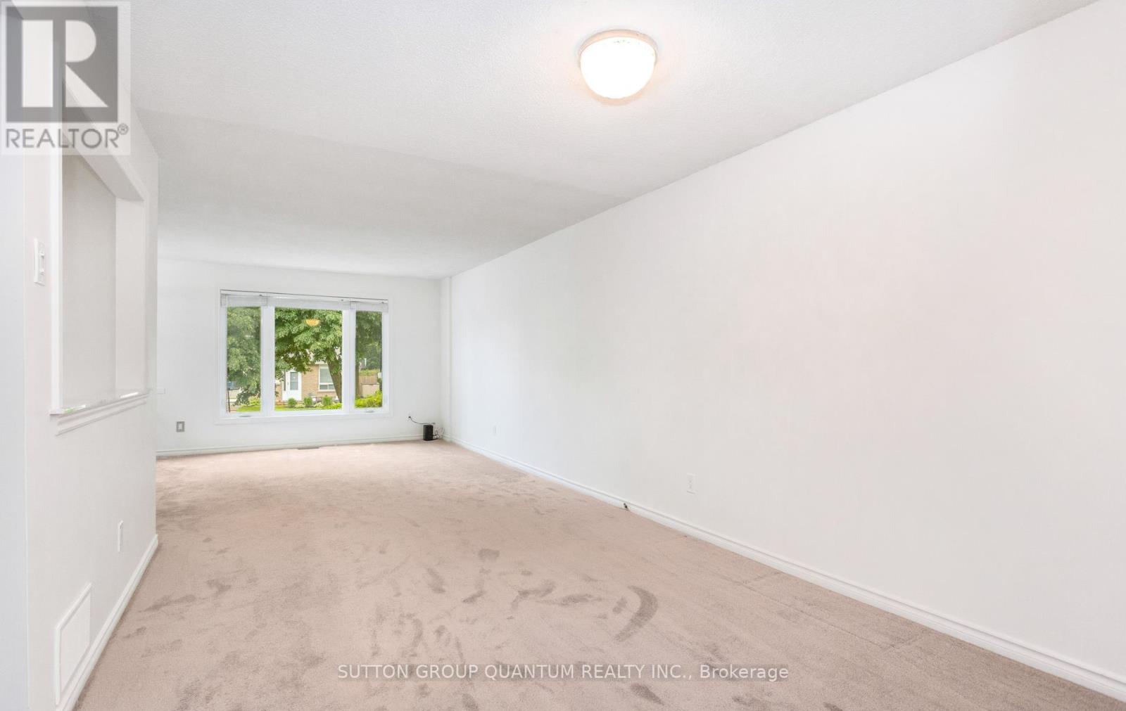2363 Holyhead Drive, Burlington, Ontario  L7P 3V2 - Photo 7 - W13540710