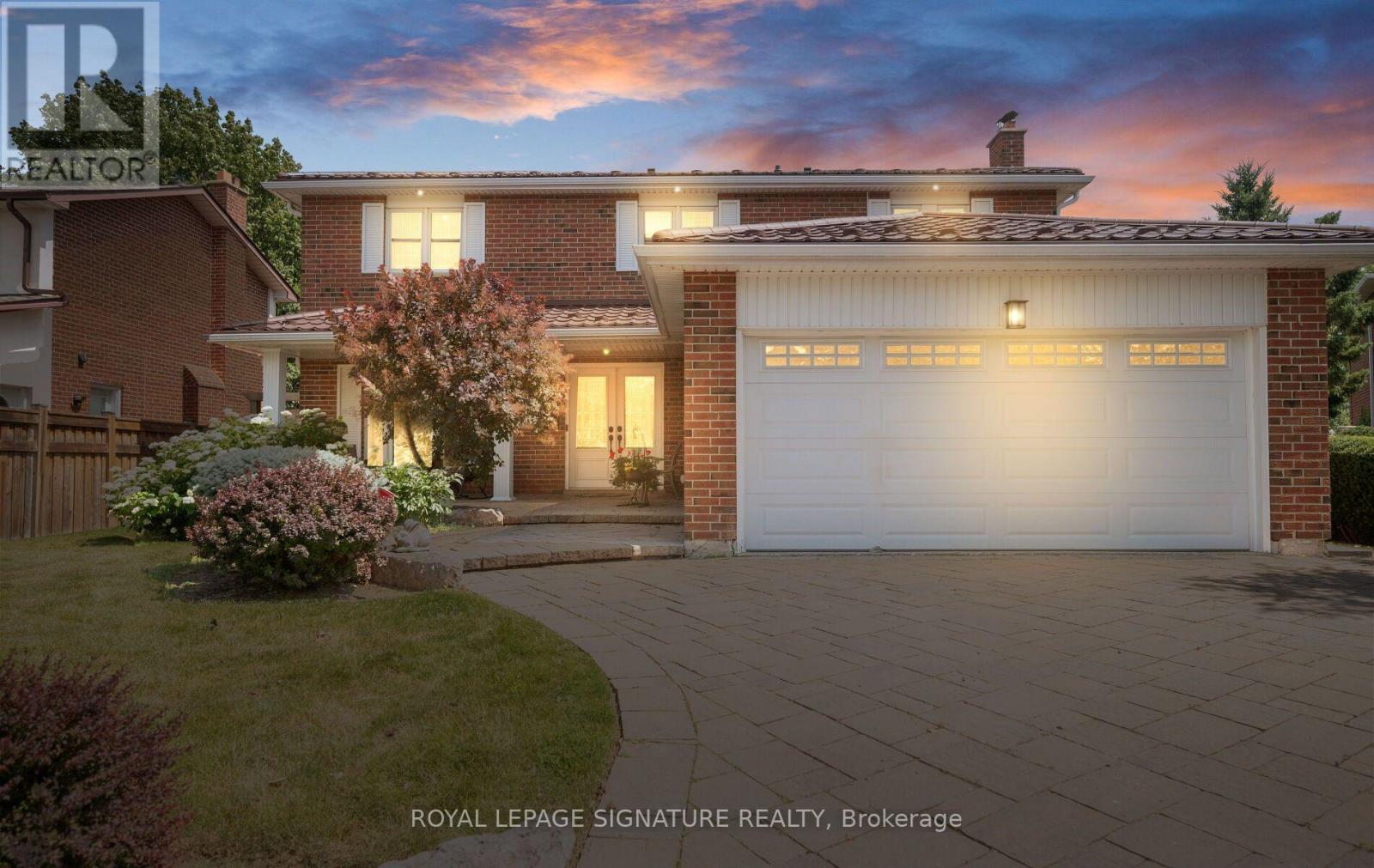 1892 BEECHKNOLL AVENUE, Mississauga (Rathwood)