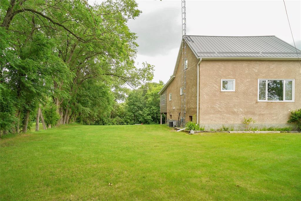 299 Jolys Avenue W, St Pierre-Jolys, Manitoba  R0A 1V0 - Photo 7 - 202616006