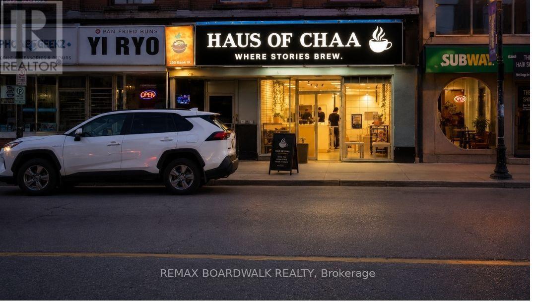 250 Bank Street, Ottawa, Ontario