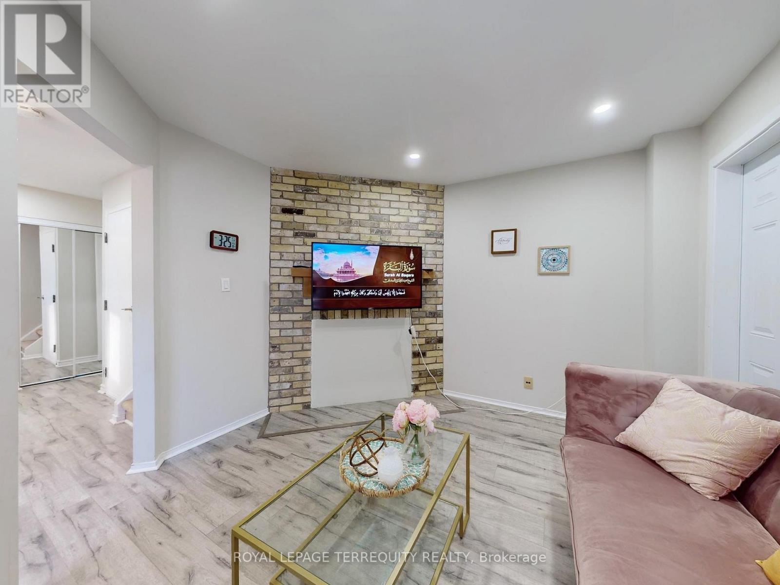 52 Dobson Drive, Ajax, Ontario  L1S 5E9 - Photo 10 - E13540874