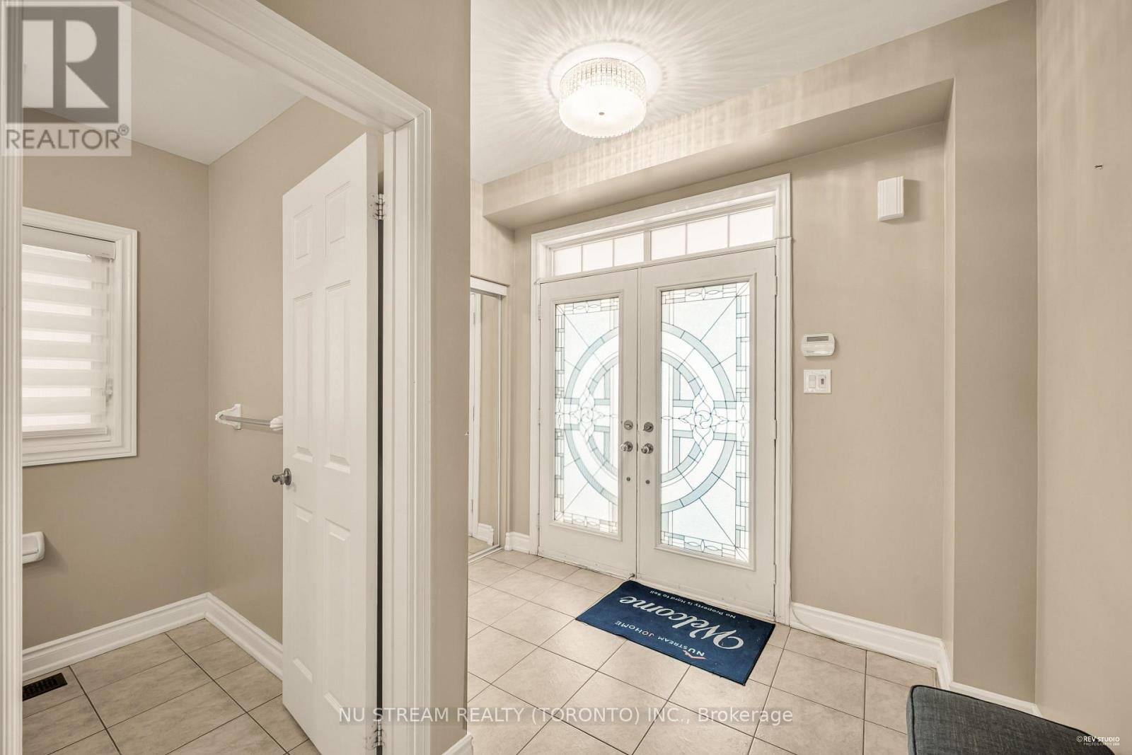 111 Lealinds Road, Vaughan, Ontario L6A 4L4 - Photo 2 - N13540866
