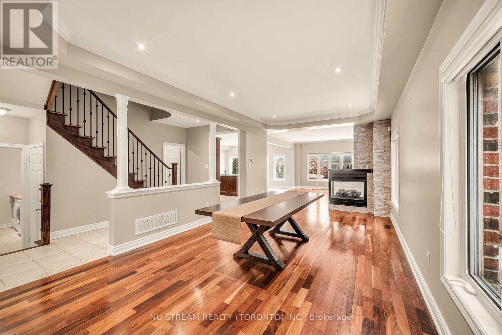 111 Lealinds Road, Vaughan, Ontario L6A 4L4 - Photo 3 - N13540866