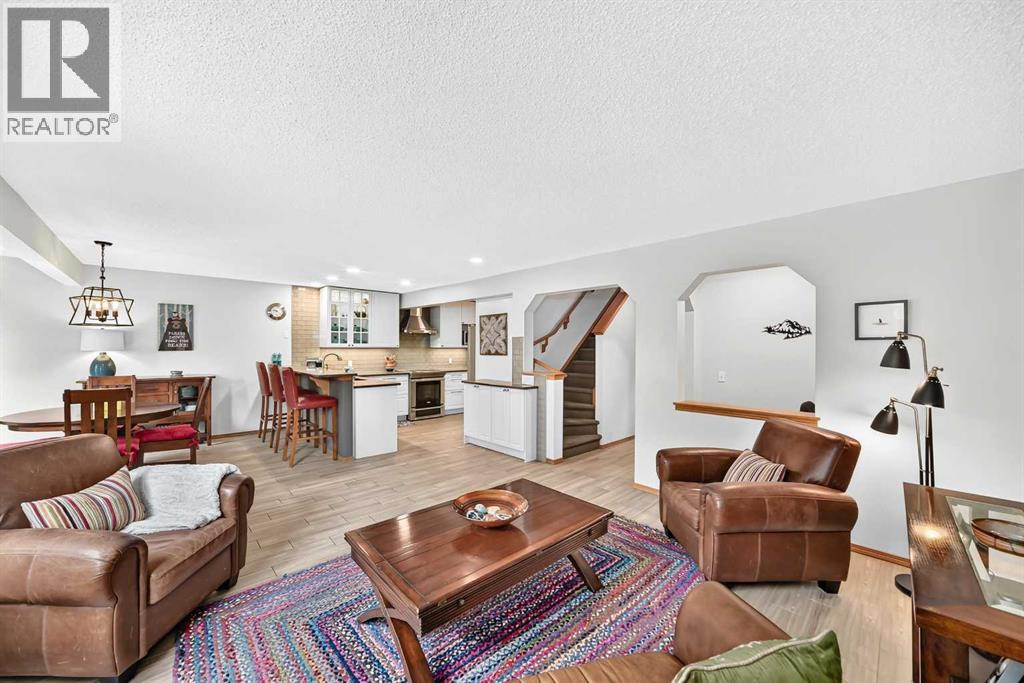 7919 Cougar Ridge Avenue SW, Calgary, Alberta  T3H 5L4 - Photo 16 - A2326820