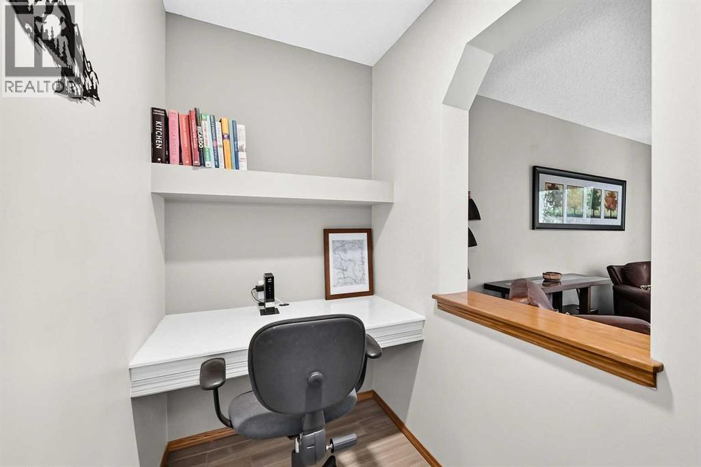 7919 Cougar Ridge Avenue SW, Calgary, Alberta  T3H 5L4 - Photo 20 - A2326820
