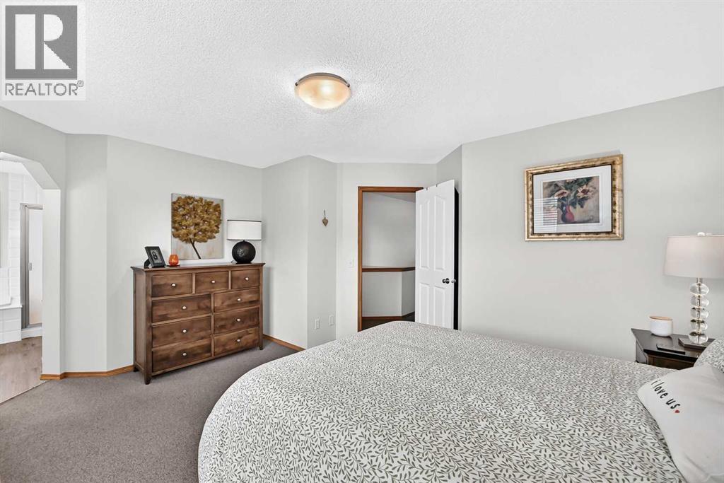 7919 Cougar Ridge Avenue SW, Calgary, Alberta  T3H 5L4 - Photo 28 - A2326820