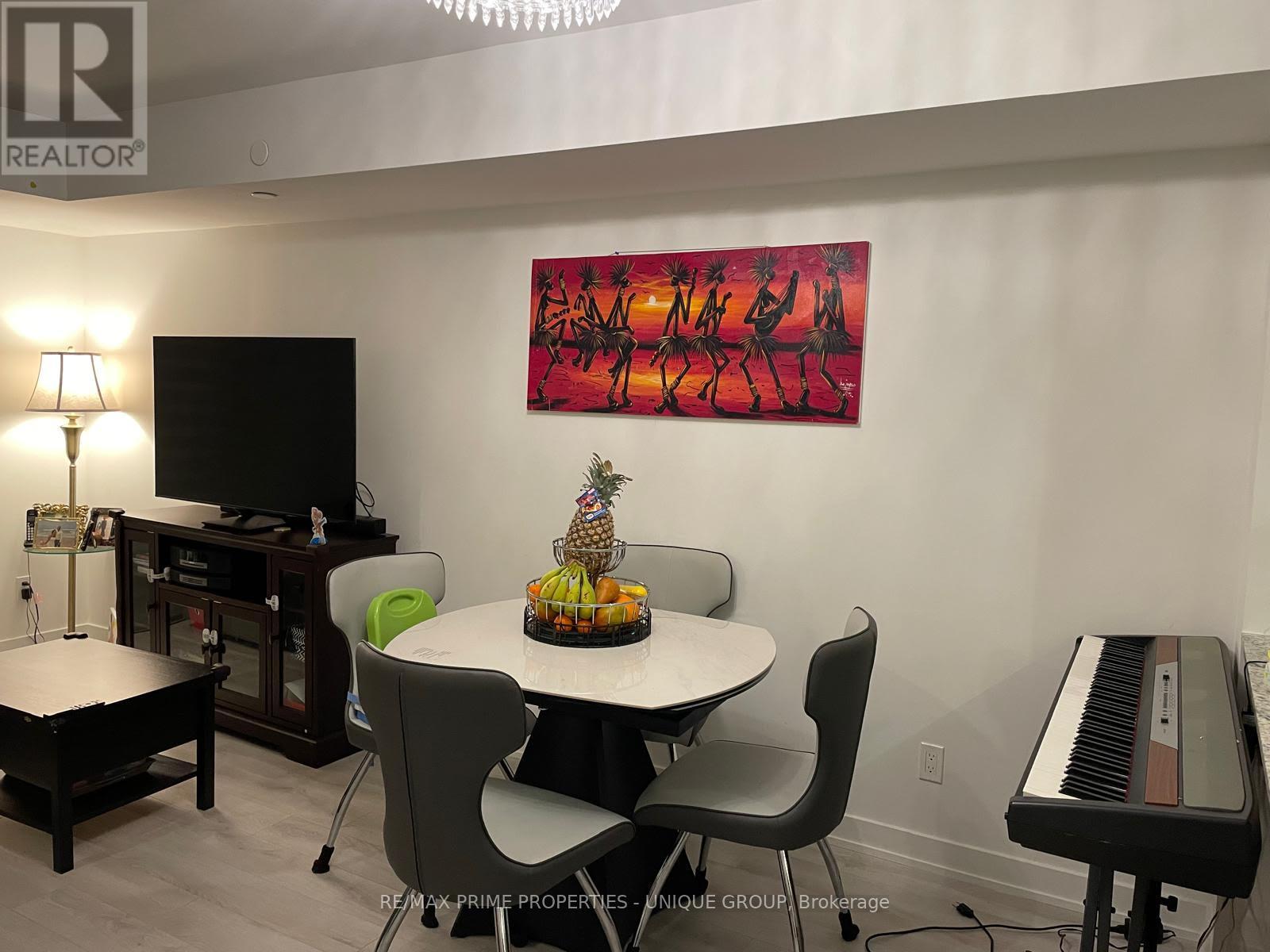 116 Varna Drive, Toronto, Ontario  M6H 0C8 - Photo 12 - W13540820