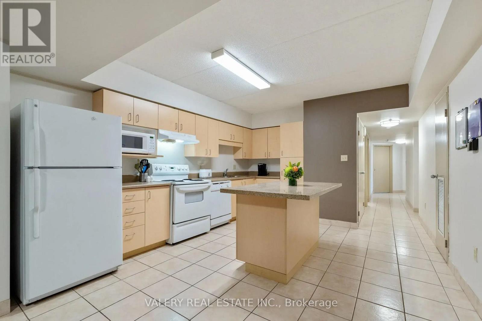 905 - 1686 Main Street W, Hamilton, Ontario  L8S 0A2 - Photo 2 - X13540780