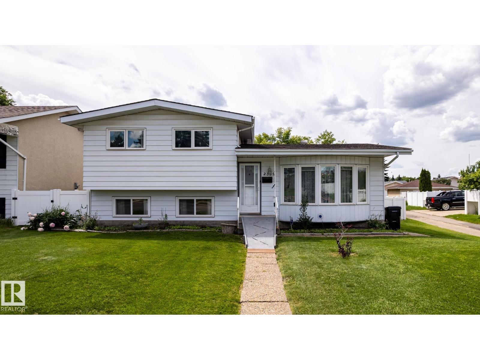 2309 MILLBOURNE RD W NW, Edmonton