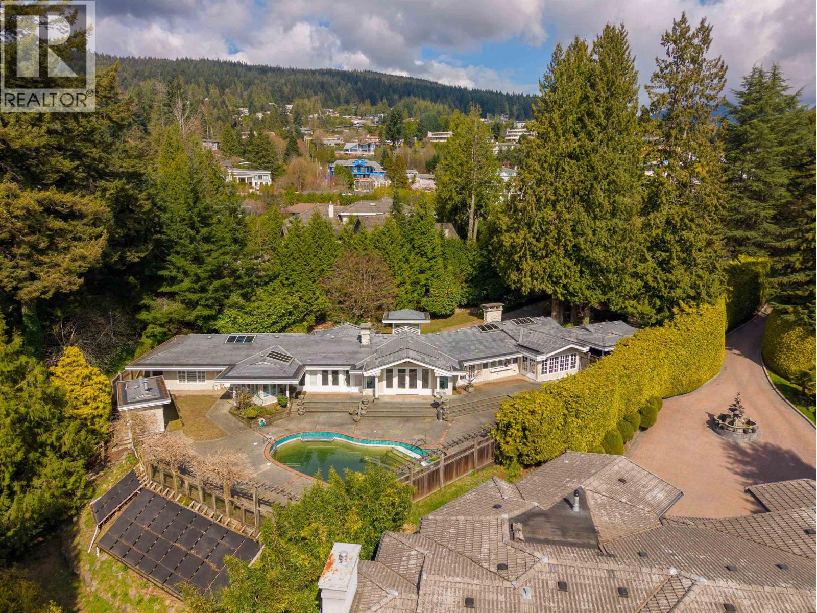 888 PYRFORD ROAD, West Vancouver