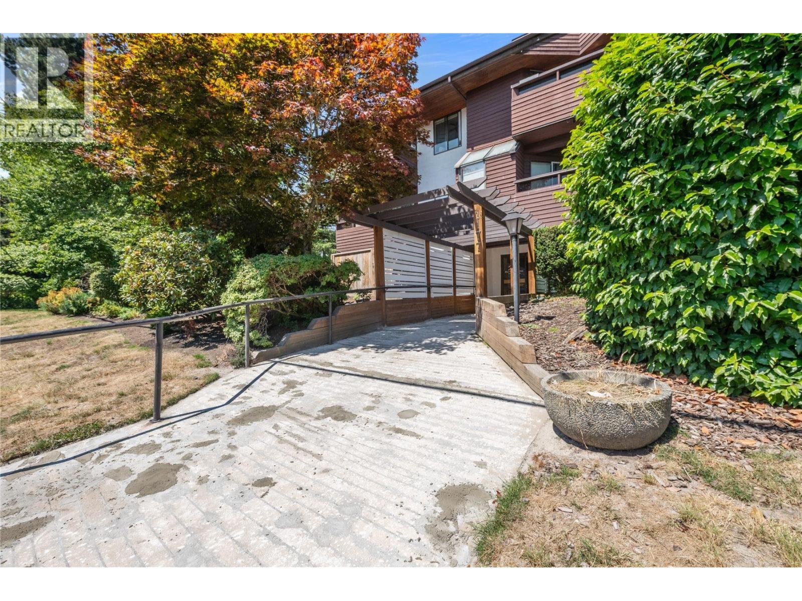 313 1177 HOWIE AVENUE AVENUE, coquitlam, British Columbia