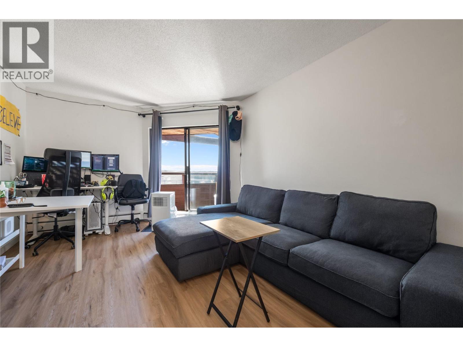 313 1177 Howie Avenue Avenue, Coquitlam, British Columbia  V3J 1T9 - Photo 3 - R3143868